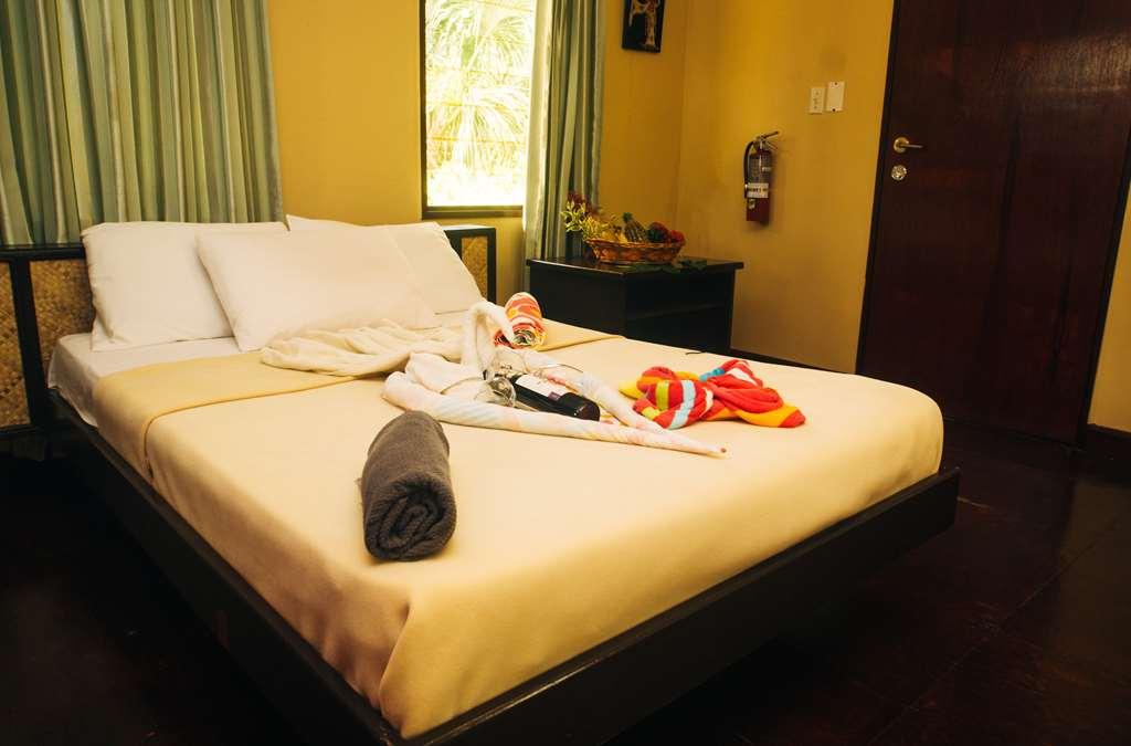 Overbridge River Resort Paramaribo Rum bild