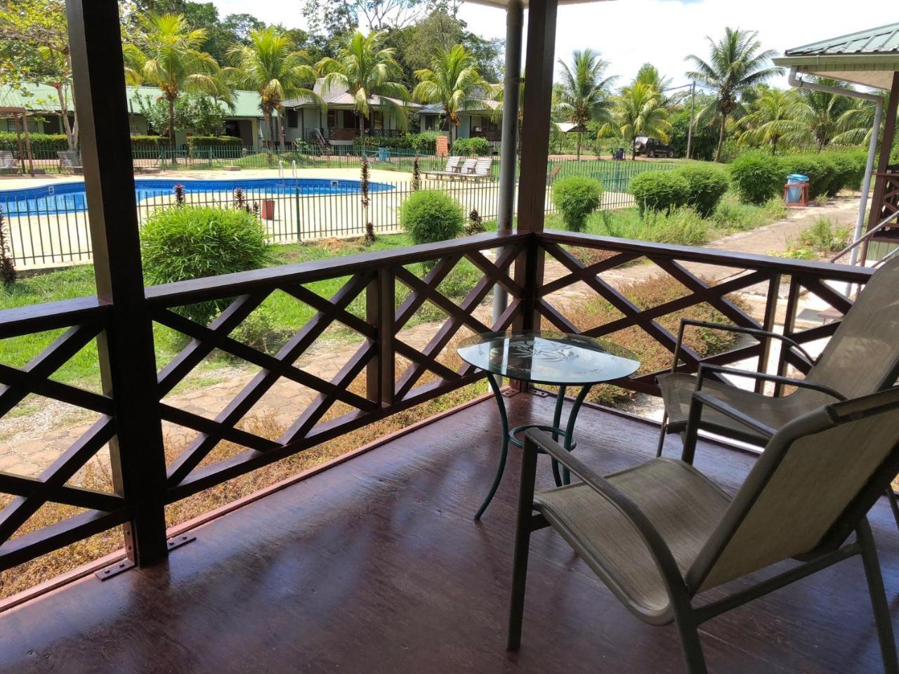 Overbridge River Resort Paramaribo Exteriör bild
